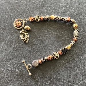 Tricolor stretch bracelet. NWOT